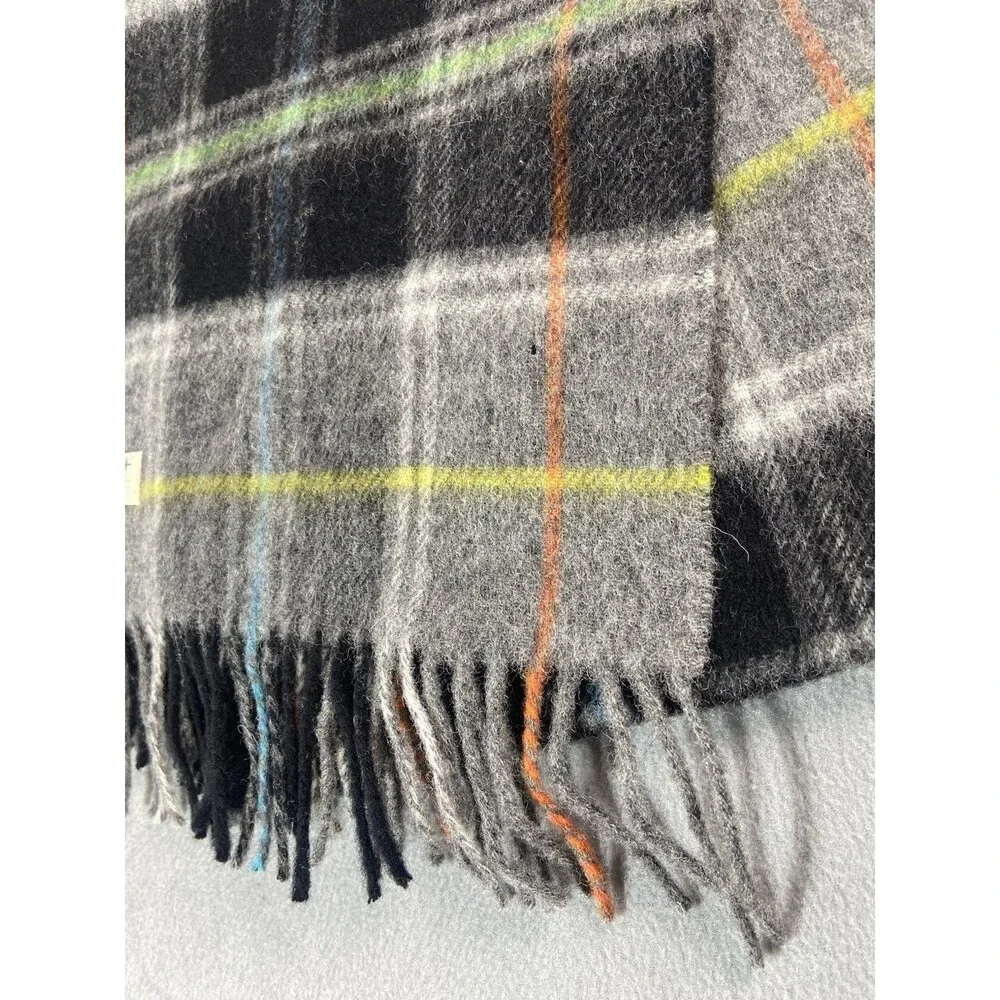John Hanly Ireland 100% Lambswool Plaid Scarf Gray Fringe
